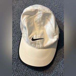 Nike Dri-Fit Featherlight Hat